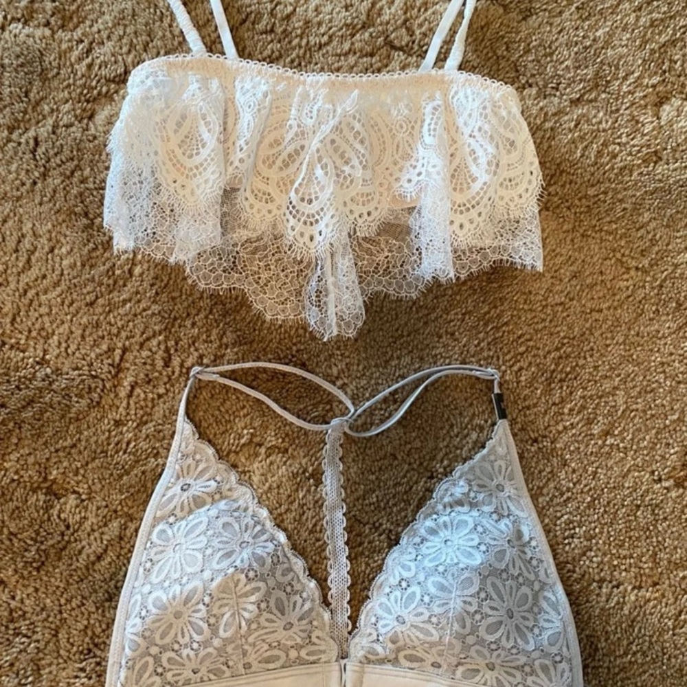 Like new set of 2 Bralettes
